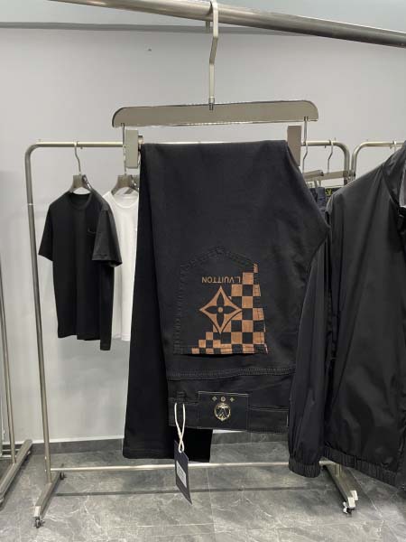 2025年4月26日入荷新作Louis Vuittonジーパ...