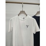 2025年4月26日入荷新作PRADA半袖Tシャツ 原版复刻高級品香港の会社超厳選★入手困難/誕生日プレゼント/yinx工場