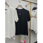 2025年4月26日入荷新作FENDI半袖Tシャツ 原版复刻高級品香港の会社超厳選★入手困難/誕生日プレゼント/yinx工場
