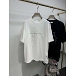 2025年4月26日入荷新作Givenchy半袖Tシャツ 原版复刻高級品香港の会社超厳選★入手困難/誕生日プレゼント/yinx工場