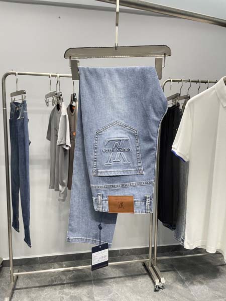 2025年4月26日入荷新作Louis Vuittonジーパ...