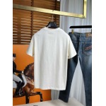 2025年4月26日入荷新作Burberry半袖Tシャツ 原版复刻高級品香港の会社超厳選★入手困難/誕生日プレゼント/yinx工場