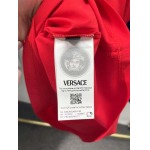2025年4月26日入荷新作Versace半袖Tシャツ 原版复刻高級品香港の会社超厳選★入手困難/誕生日プレゼント/yinx工場