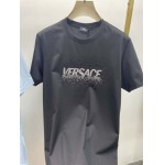 2025年4月26日入荷新作Versace半袖Tシャツ 原版复刻高級品香港の会社超厳選★入手困難/誕生日プレゼント/yinx工場