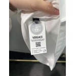 2025年4月26日入荷新作Versace半袖Tシャツ 原版复刻高級品香港の会社超厳選★入手困難/誕生日プレゼント/yinx工場