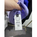 2025年4月26日入荷新作Versace半袖Tシャツ 原版复刻高級品香港の会社超厳選★入手困難/誕生日プレゼント/yinx工場