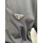 2025年4月26日入荷新作Prada半袖ポロシャツ 原版复刻高級品香港の会社超厳選★入手困難/誕生日プレゼント/yinx工場