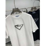 2025年4月26日入荷新作PRADA半袖Tシャツ 原版复刻高級品香港の会社超厳選★入手困難/誕生日プレゼント/yinx工場