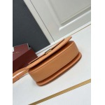 2025年4月27日入荷新作  loro piana  ghiera loro piana牛革8883# SIZE::23X16X8cm  /XX工場