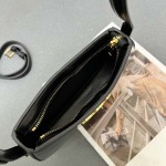 2025年4月27日入荷新作  CELINE 新品Tillyわきの下バッグ  牛革  6610SQ SIZE:23*13.5*4cm  /XX工場