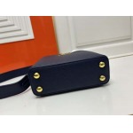 2025年4月27日入荷新作 Capucines  Taurillon  21 x 14 x 8CM  M21168  /XX工場