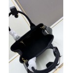 2025年4月27日入荷新作新品  2025summer  size:25*19*15cm  型番：1BD678  /XX工場