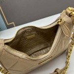 2025年4月27日入荷新作 1BH404手提款nylon Hobo   型番：1BH404SIZE:22XX18x底6.5cm  /XX工場