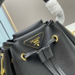 2025年4月27日入荷新作 新品2023早春新品mini《PRADA》  型番：1BH193   SIZE::20-X18-X15  /XX工場