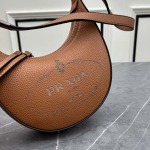 2025年4月27日入荷新作 PRADA バッグ  SIZE::21*13*5.5cm   /XX工場