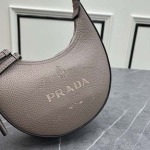 2025年4月27日入荷新作 PRADA バッグ  SIZE::21*13*5.5cm   /XX工場