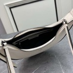 2025年4月27日入荷新作 PRADA バッグ  SIZE::21*13*5.5cm   /XX工場