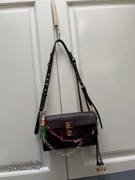 2025年4月29日入荷新作 PRADANaPa型番：大 H...