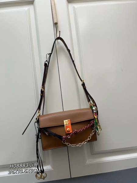 2025年4月29日入荷新作 PRADANaPa型番：大 H...