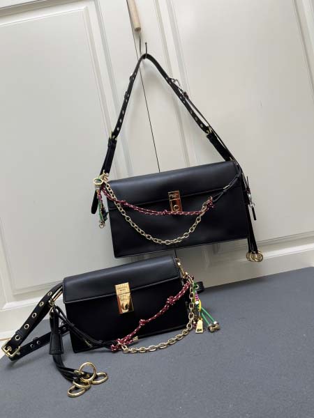 2025年4月29日入荷新作PRADANaPa型番：大 H0...