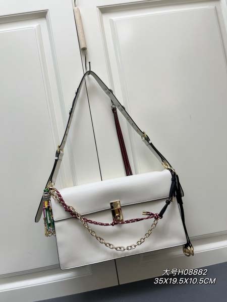 2025年4月29日入荷新作PRADANaPa型番：大 H0...