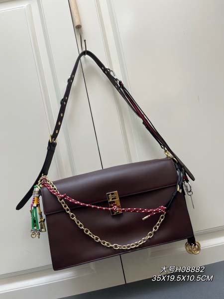 2025年4月29日入荷新作PRADANaPa型番：大 H0...