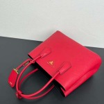 2025年4月29日入荷新作 PRADA 1BG2775サイズ33X25X14.5CM/XX工場
