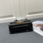 2025年4月29日入荷新作CELINE 2024秋季新作 GARANCELINEサイズ：18.5*13*7cm /XX工場