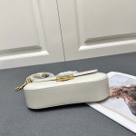 2025年4月29日入荷新作CELINE 秋冬系列新品TEEN LOLA handle case サイズ：22*11*5cm/XX工場