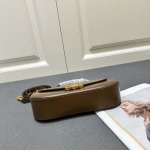 2025年4月29日入荷新作CELINE新作TEEN LOLA handle case サイズ：22*11*5cm /XX工場