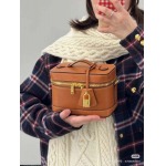 2025年4月29日入荷新作CELINE VANITY 25春夏新作 サイズ：18*13*10cm /XX工場