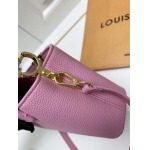 2025年4月29日入荷新作 小 Louis VuittonM23943 Capucines21 x 14 x 8CM/XX工場