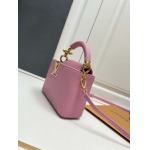 2025年4月29日入荷新作 小 Louis VuittonM23943 Capucines21 x 14 x 8CM/XX工場