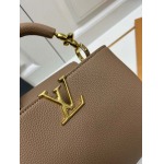 2025年4月29日入荷新作 中 Louis VuittonM24698Capucines BB Taurillon牛革 26.5 x17.5 x9CM /XX工場