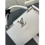 2025年4月29日入荷新作Louis VuittonM24664 Capucines East West 33x19x9CM /XX工場
