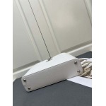 2025年4月29日入荷新作Louis VuittonM24664 Capucines East West 33x19x9CM /XX工場