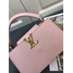 2025年4月29日入荷新作 Louis Vuitton M24664 Capucines East West 33x19x9CM/XX工場