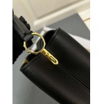 2025年4月29日入荷新作Louis VuittonM24664 Capucines East West 33x19x9CM/XX工場