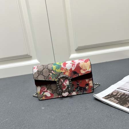 2025年4月29日入荷新作 Gucci476432 サイズ...