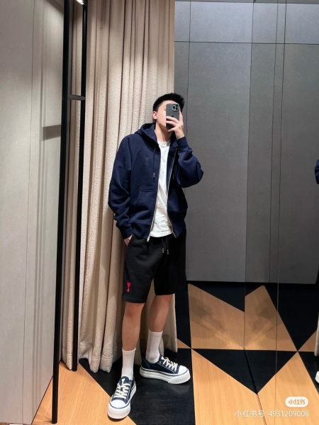 2025年5月1日入荷新作AMI半ズボン誕生日プレゼントの服...