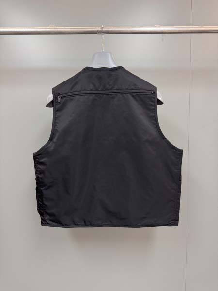 2025年5月8日入荷新作Prada多ポケット機能風カメラマンベスト 原版復刻限定品が人気で高級/fuke工場