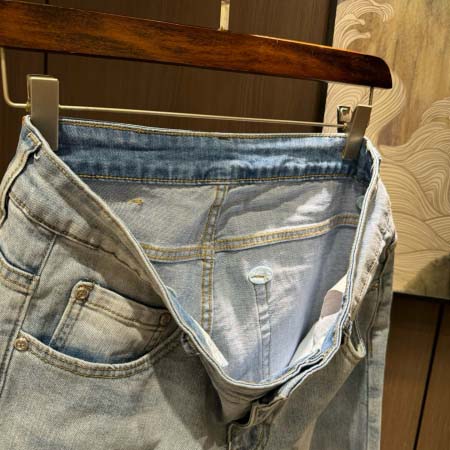 2025年5月10日入荷新作PRADAジーパン安価で人気の/JIA工場