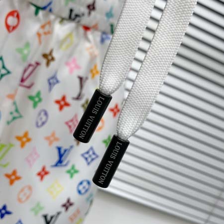 2025年5月14日入荷新作Louis Vuitton半袖上下セット 超厳選★高級品/誕生日プレゼント/OM工場