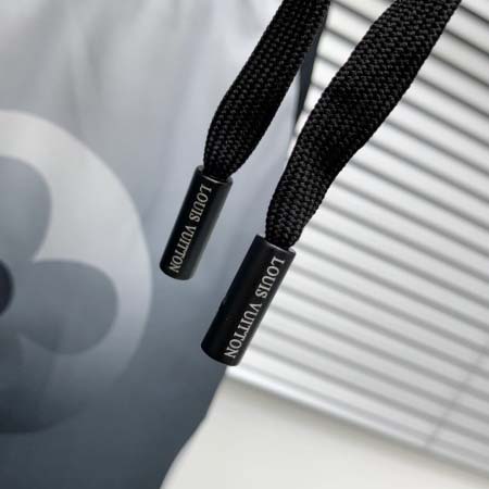 2025年5月14日入荷新作Louis Vuitton半袖上下セット 超厳選★高級品/誕生日プレゼント/OM工場