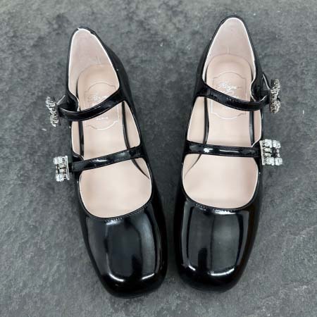 2025年5月15日入荷新品Roger ViVier原版復刻 高級ブランド靴女性用35-41   本革製ギフト/誕生日/CT工場