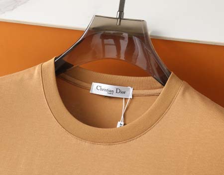 2025年5月16日入荷新作Dior半袖 Tシャツ高品質/人気/誕生日プレゼント/bst工場