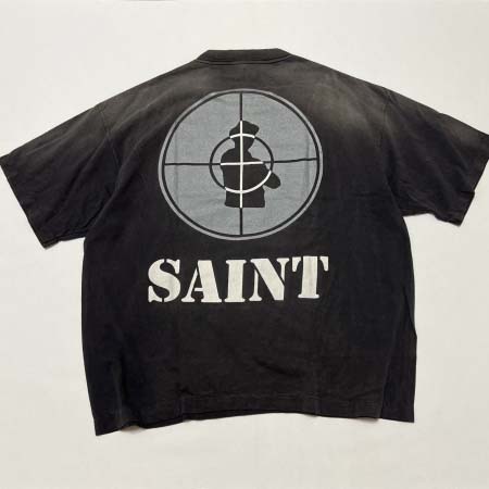 2025年5月17日入荷新作PUBLIC ENEMY x SAINT Mxxxxxx SAINT ENEMY SS TEE 半袖 Tシャツ 高级品/人気/誕生日プレゼント/人気/ファッション/トレンド/限定/WB工場