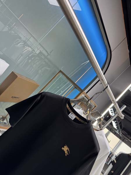 2025年5月20日入荷新作Burberry半袖Tシャツ 原版复刻高級品香港の会社超厳選★入手困難/誕生日プレゼント/yinx工場S-XXL