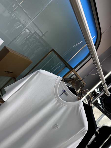 2025年5月20日入荷新作BURBERRY半袖Tシャツ 原版复刻高級品香港の会社超厳選★入手困難/誕生日プレゼント/yinx工場M-XXXL