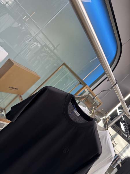 2025年5月20日入荷新作BURBERRY半袖Tシャツ 原版复刻高級品香港の会社超厳選★入手困難/誕生日プレゼント/yinx工場M-XXXL